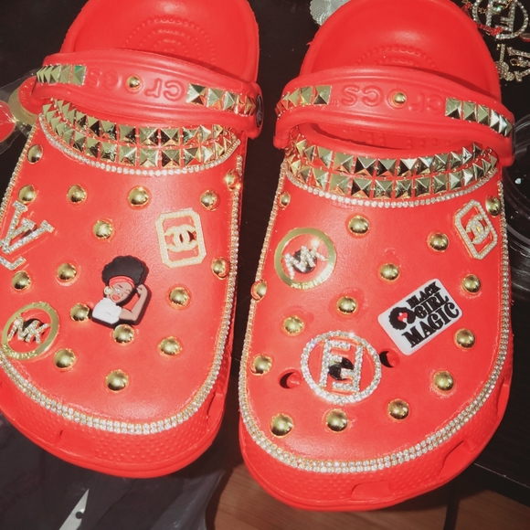 Custom Crocs - Picture 7 of 8
